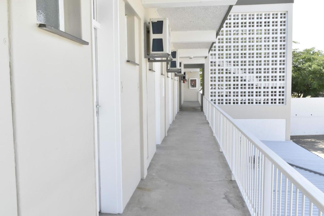 Urban Oasis Apartments At Hidas 빈트후크 외부 사진
