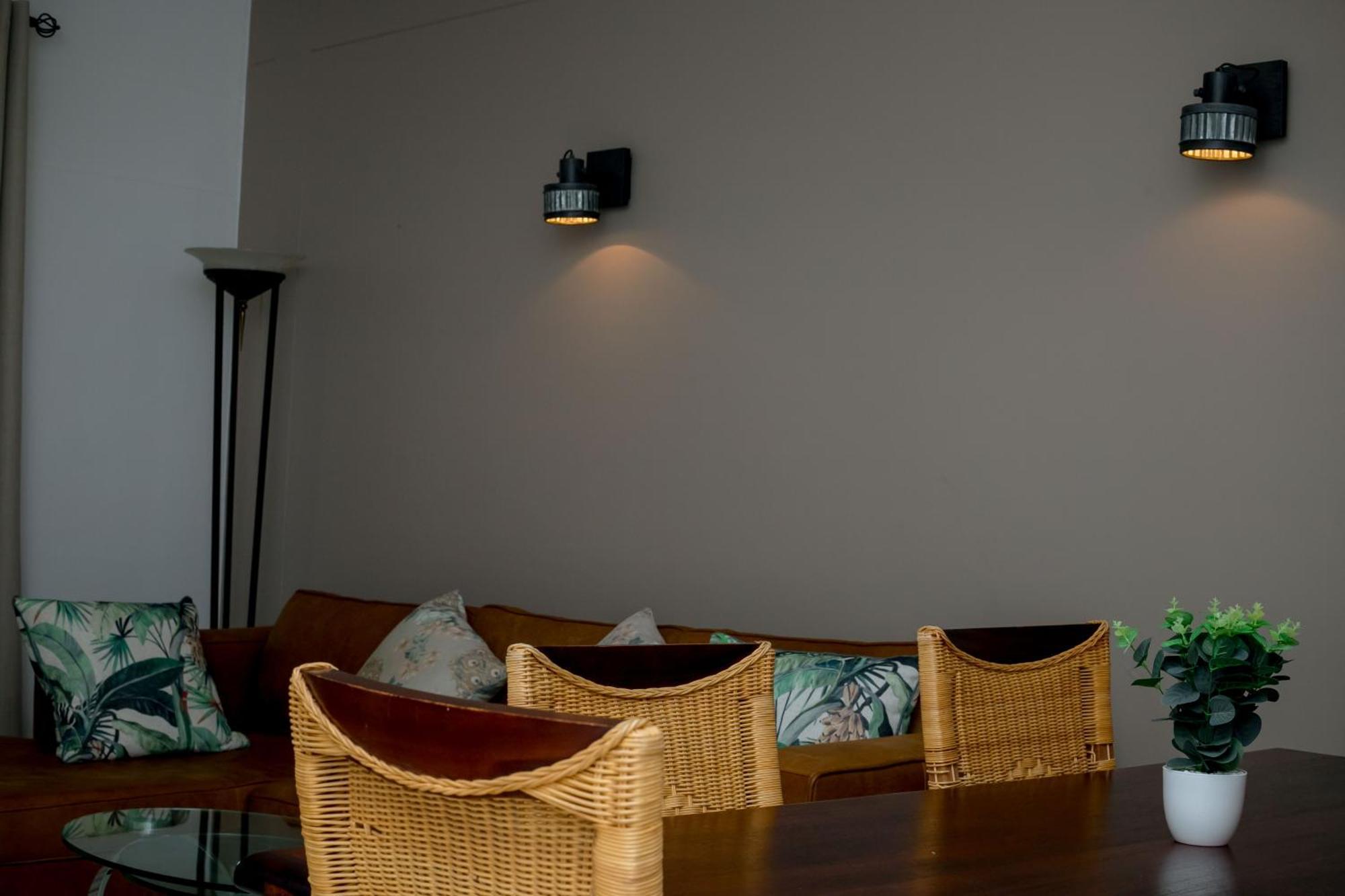 Urban Oasis Apartments At Hidas 빈트후크 외부 사진